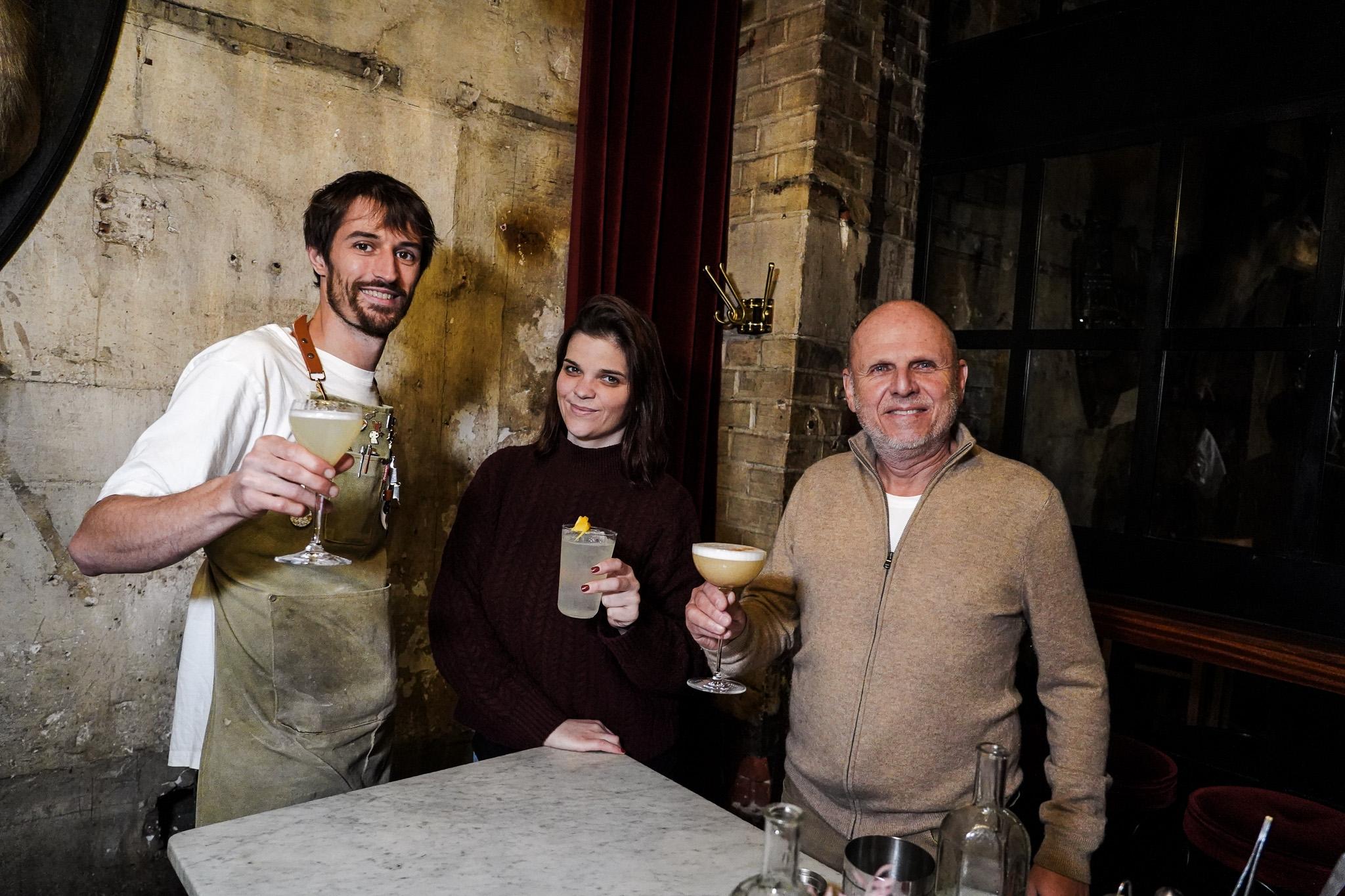 Réalisez trois grands cocktails classiques emblématiques dans un speakeasy avec Raphaël et son équipe - Image n°4 - Wecandoo