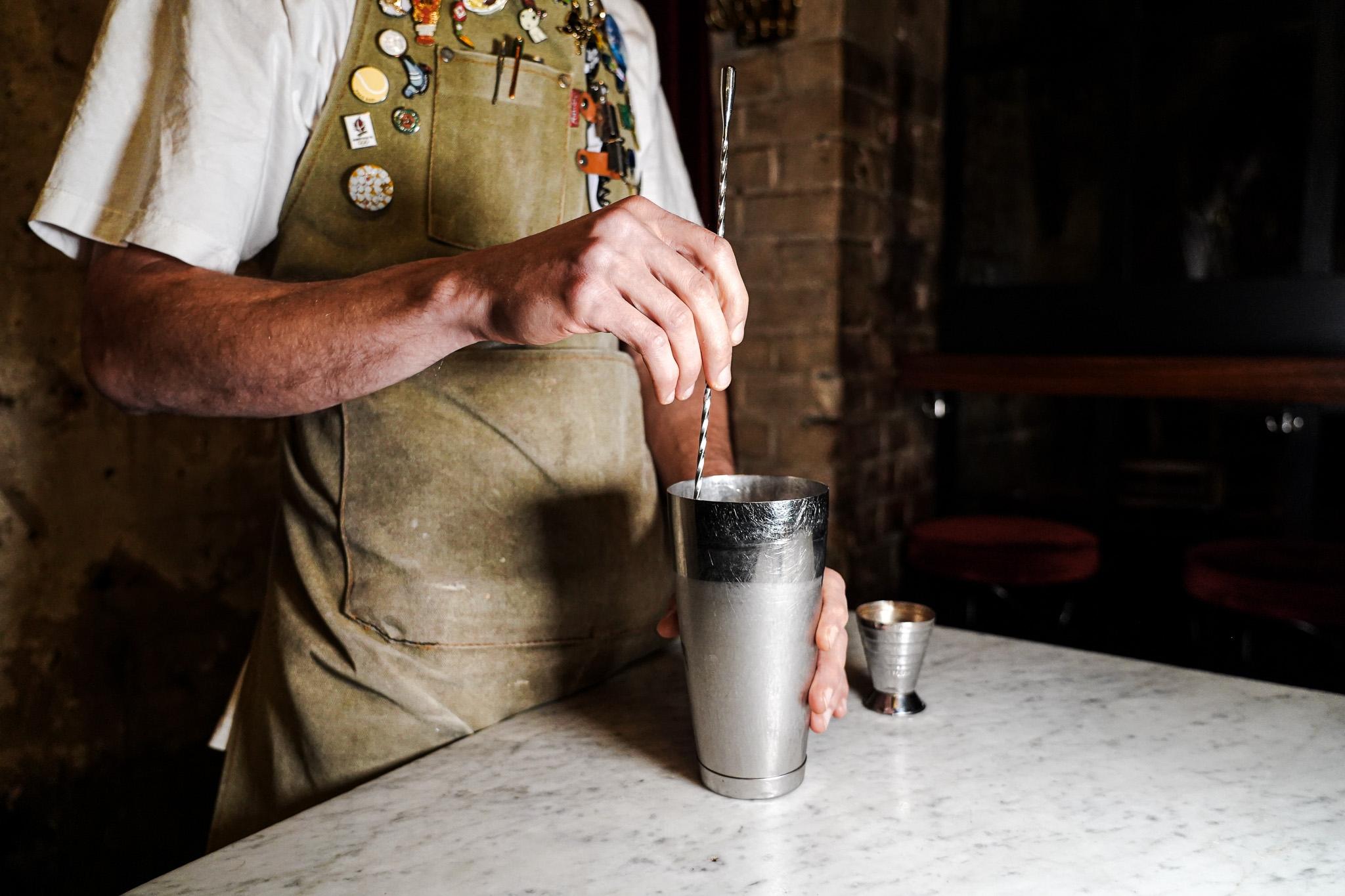 Découvrez tout sur vos spiritueux préféré au sein d'un speakeasy avec Raphaël et son équipe - Image n°7 - Wecandoo