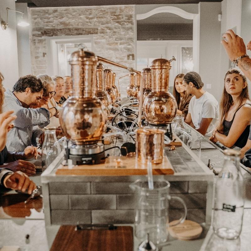 Composez et distillez votre gin avec Cyril - Image n°4 - Wecandoo