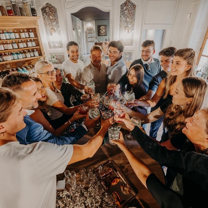 Composez et distillez votre gin avec Cyril - Image n°3 - Wecandoo