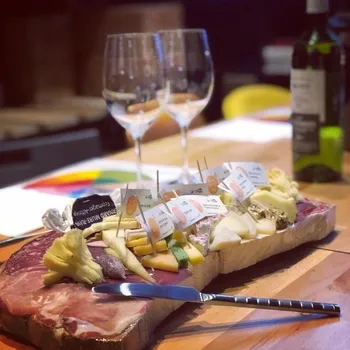 Dégustez 5 vins avec fromages et charcuteries