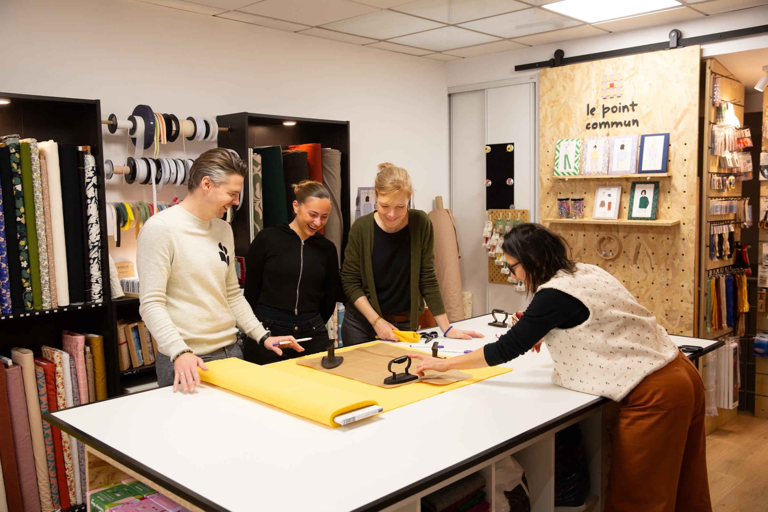 Confectionnez votre tapis à langer nomade en coton bio avec Charlotte - Image n°7 - Wecandoo