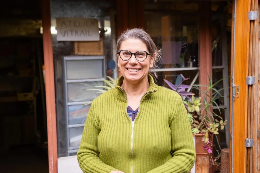 Corinne: Stained-glass artist in Toulouse