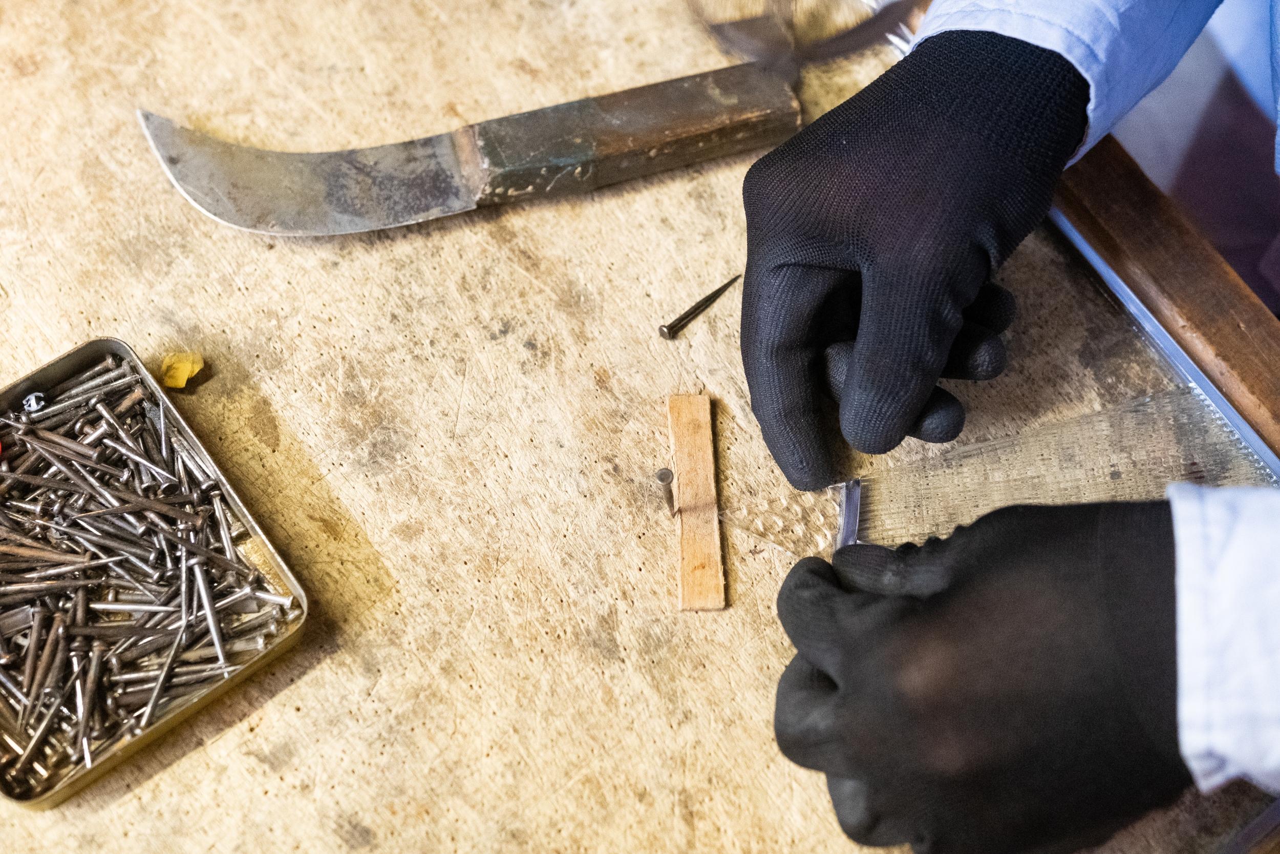 Découvrez la technique du vitrail sur une journée avec Corinne - Image n°2 - Wecandoo