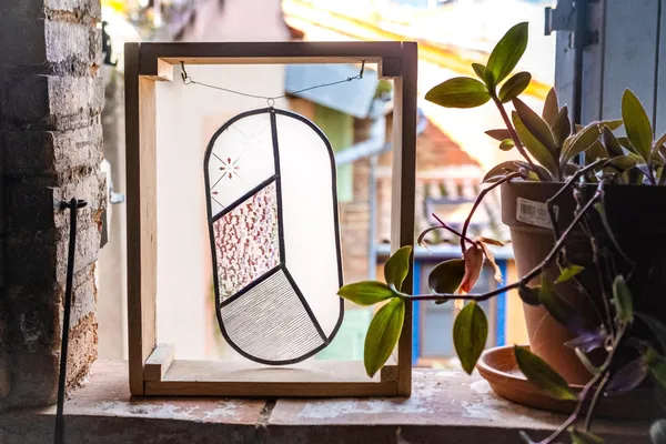 Découvrez la technique du vitrail - 1J