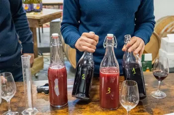 Assemblez votre bouteille de vin rouge