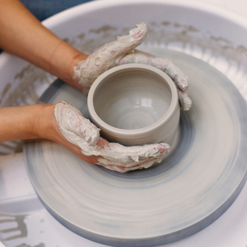 Initiez-vous au tour de potier avec Stéphanie - Image n°1 - Wecandoo