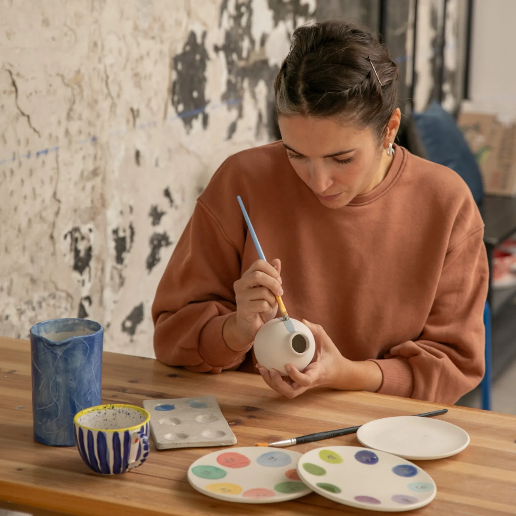 Décorez votre pièce en céramique au choix avec Stéphanie - Image n°3 - Wecandoo