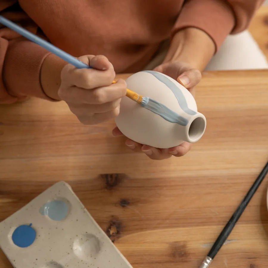 Décorez votre pièce en céramique au choix avec Stéphanie - Image n°1 - Wecandoo