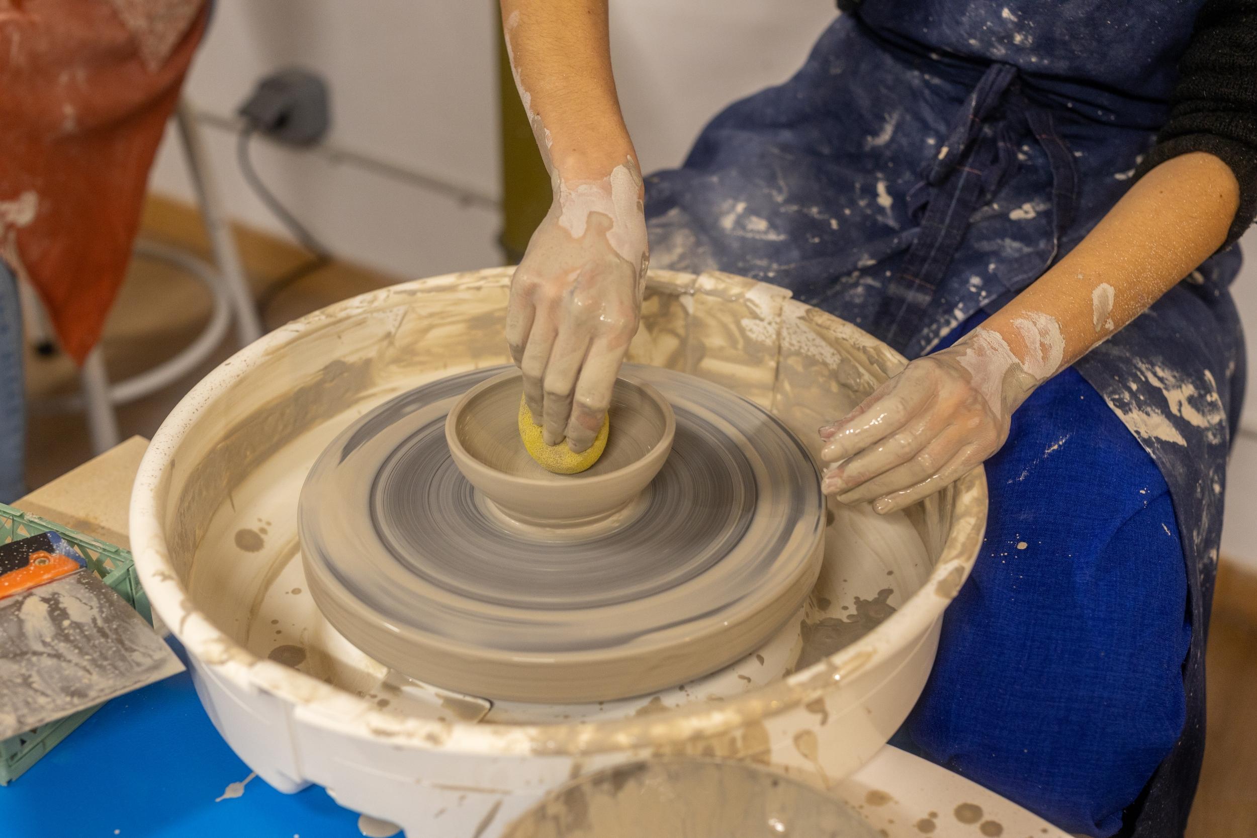 Initiez-vous au tour de potier avec Victoria - Image n°1 - Wecandoo