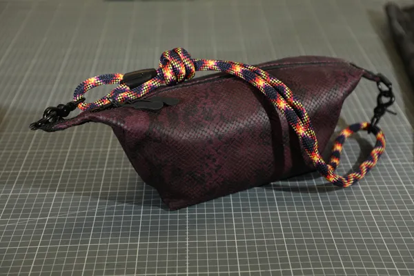 Réalisez votre sac banane en matériel recyclé