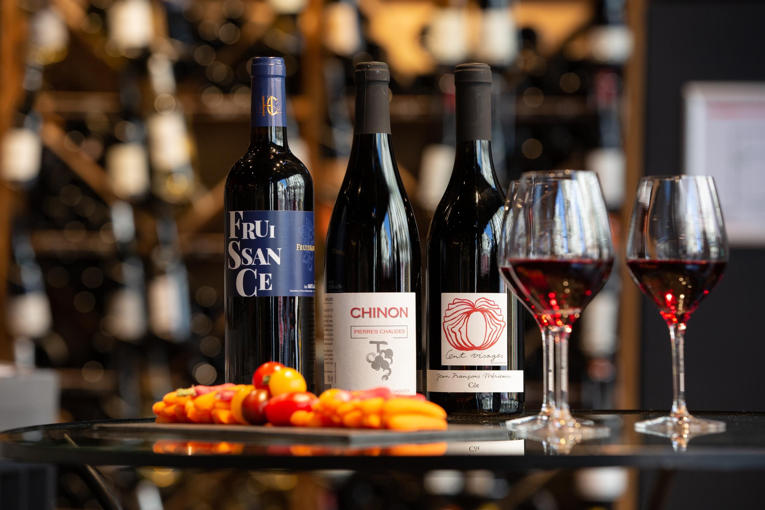 Laissez-vous surprendre lors d’une dégustation de vins, fromages et charcuteries avec Loïc - Image n°5 - Wecandoo