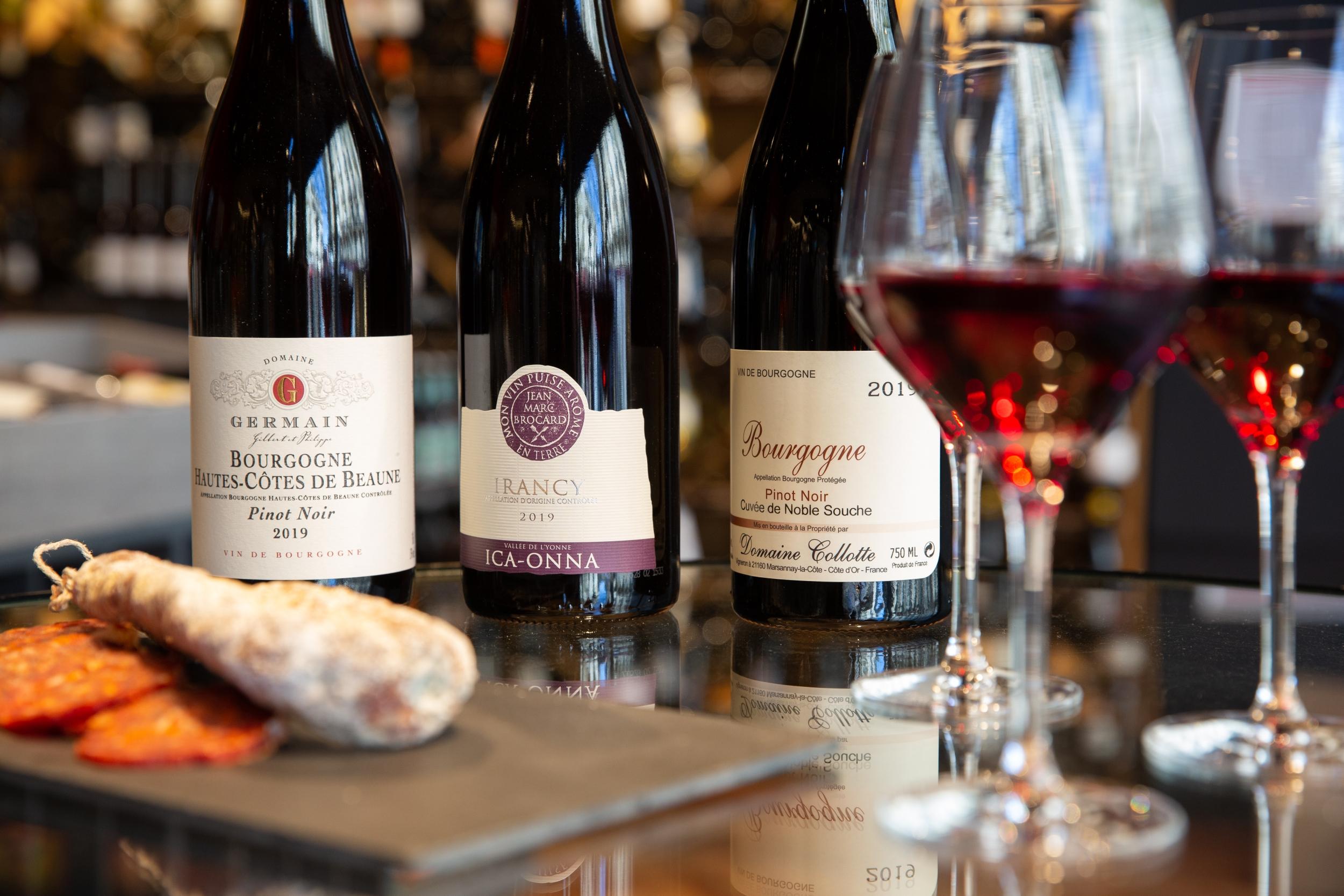 Laissez-vous surprendre lors d’une dégustation de vins, fromages et charcuteries avec Loïc - Image n°7 - Wecandoo