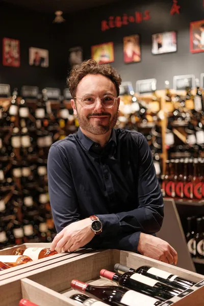 Loïc : Caviste sommelier à Paris