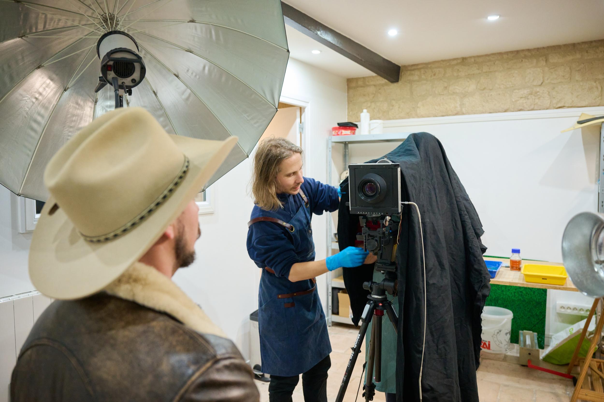 Plongez dans le quotidien d'un photographe des années 1850 avec Thomas - Image n°1 - Wecandoo