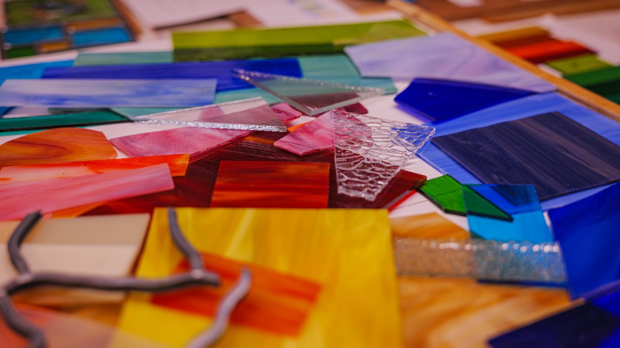 Découvrez le vitrail traditionnel sur une journée avec Florence - Image n°7 - Wecandoo