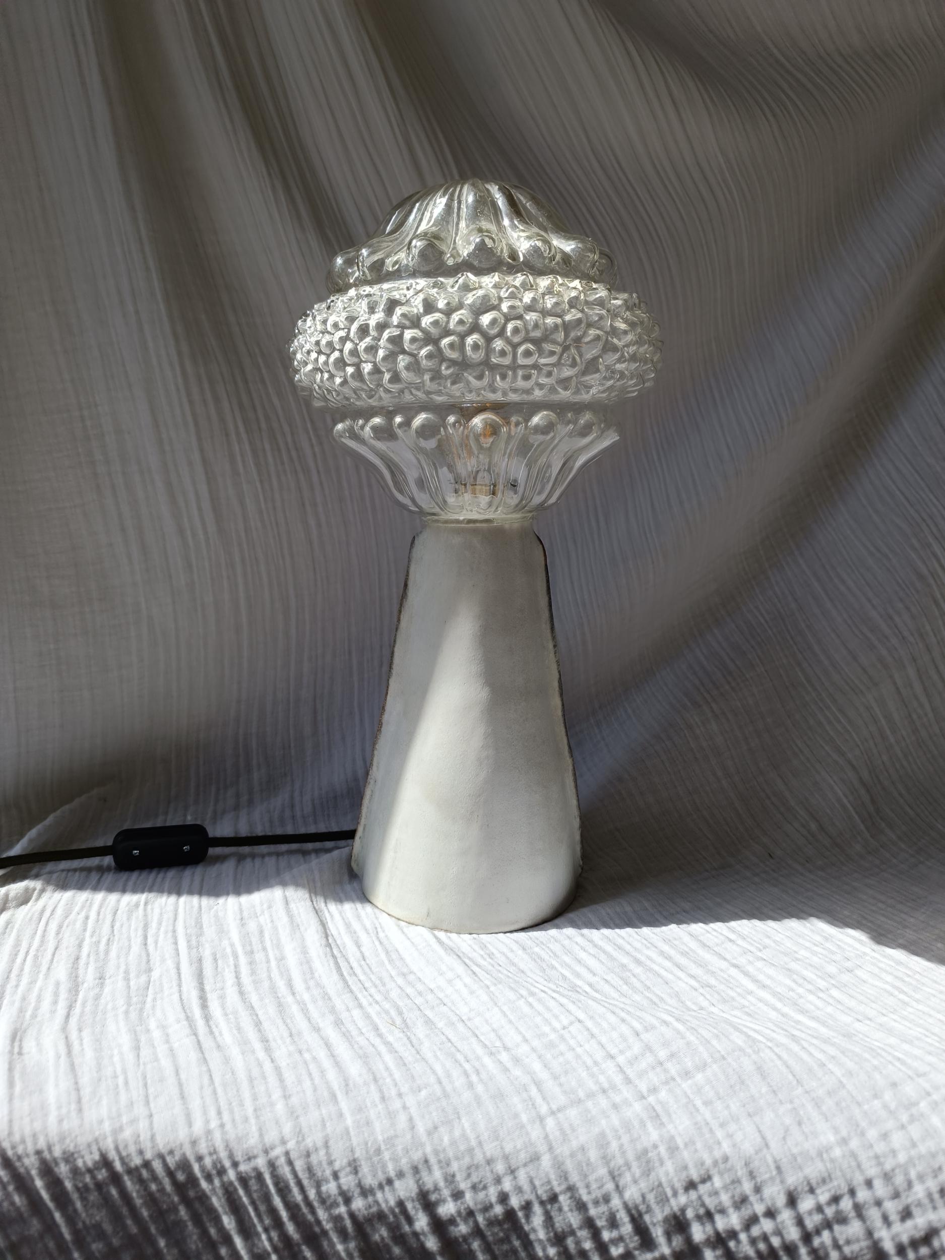 Modelez votre pied de lampe avec Manon - Image n°2 - Wecandoo