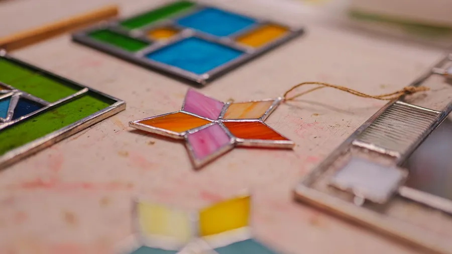 Initiez-vous au vitrail avec Florence - Image n°1 - Wecandoo