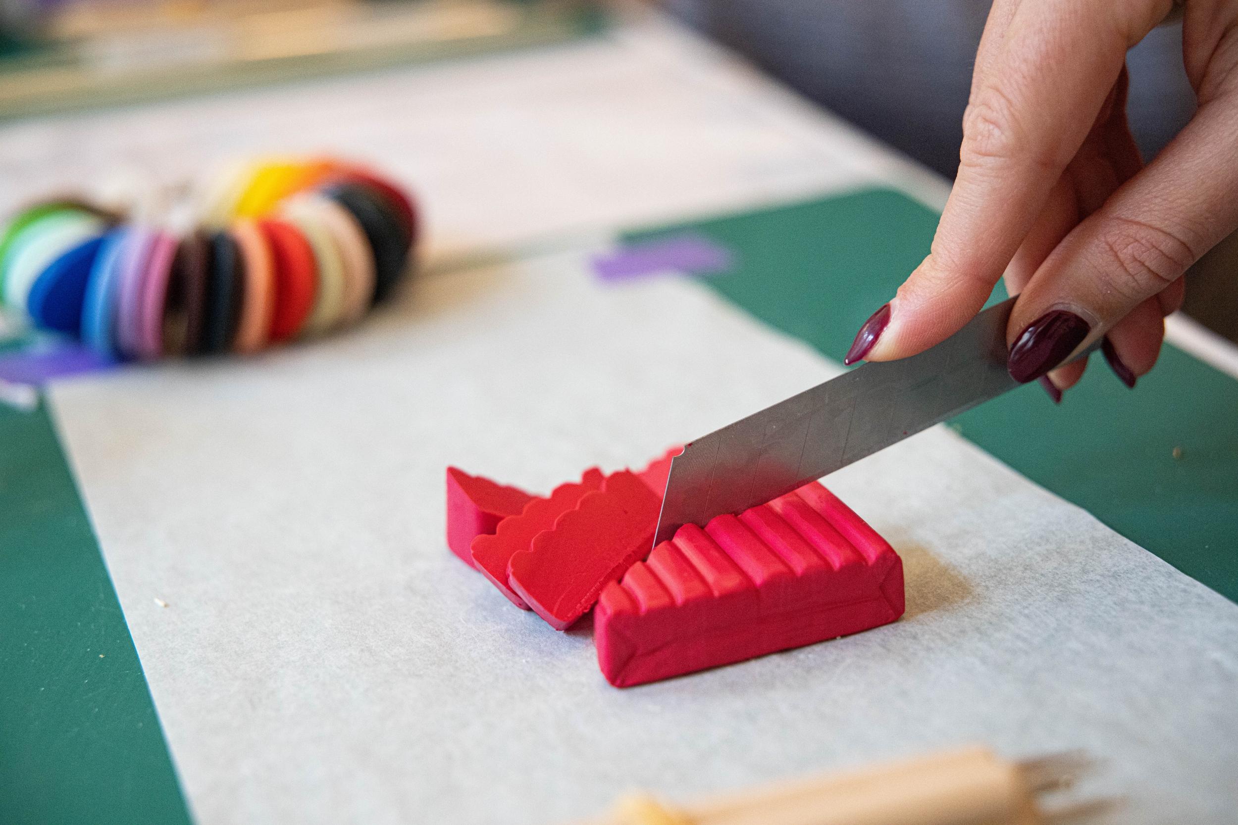 Créez vos set de paires de boucles avec Mona - Image n°5 - Wecandoo