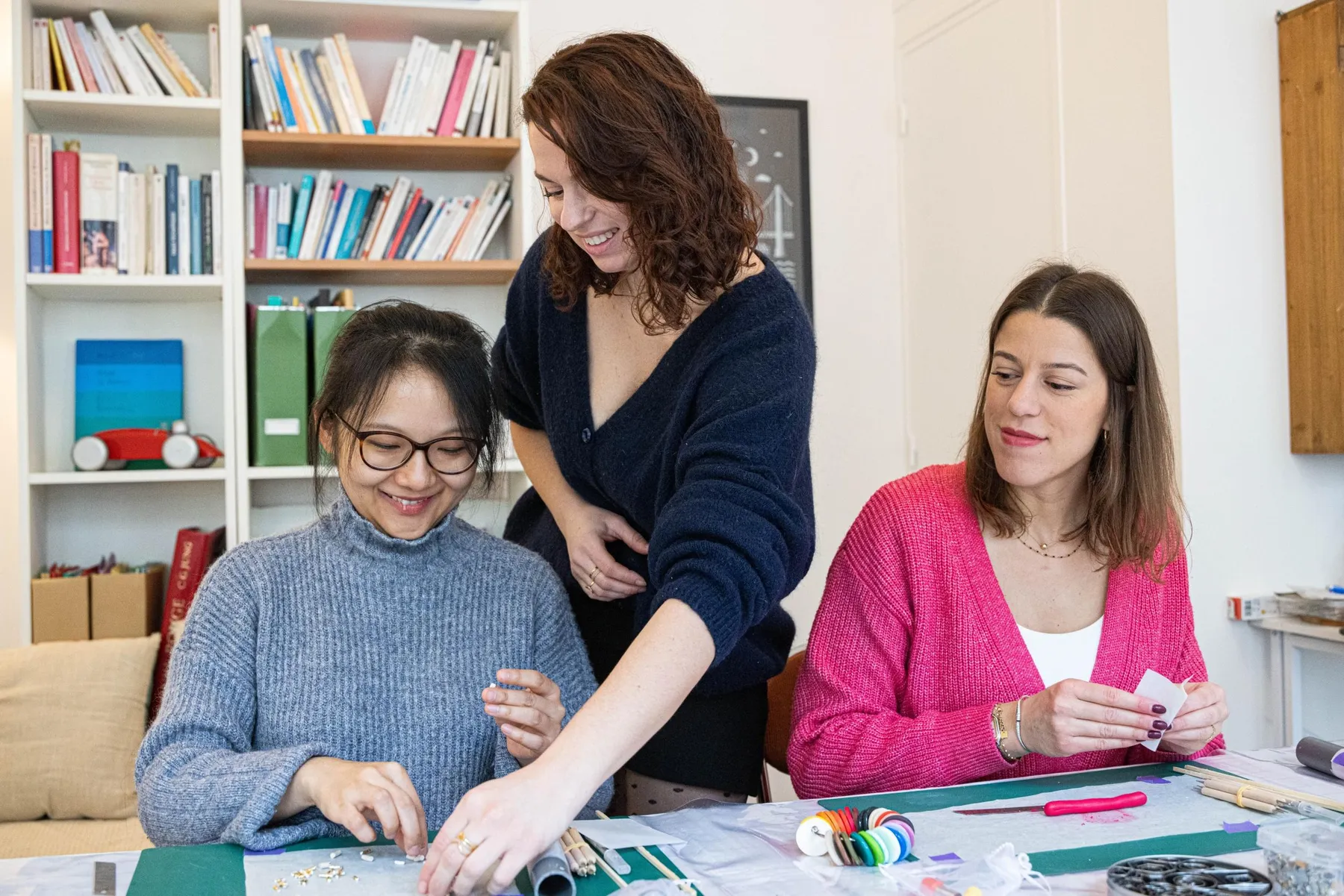 Créez vos set de paires de boucles avec Mona - Image n°1 - Wecandoo