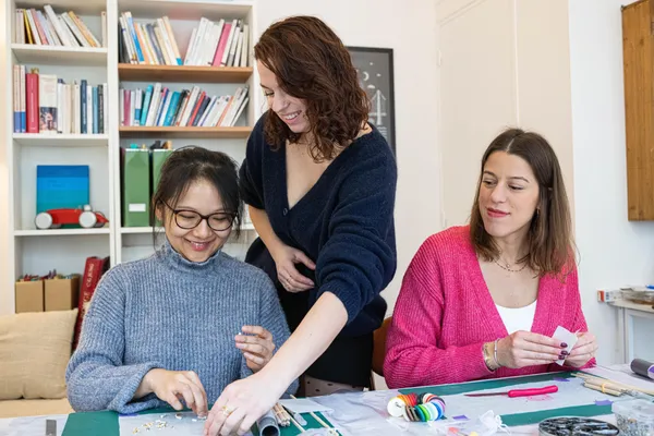 Créez vos set de paires de boucles avec Mona - Image n°1 - Wecandoo