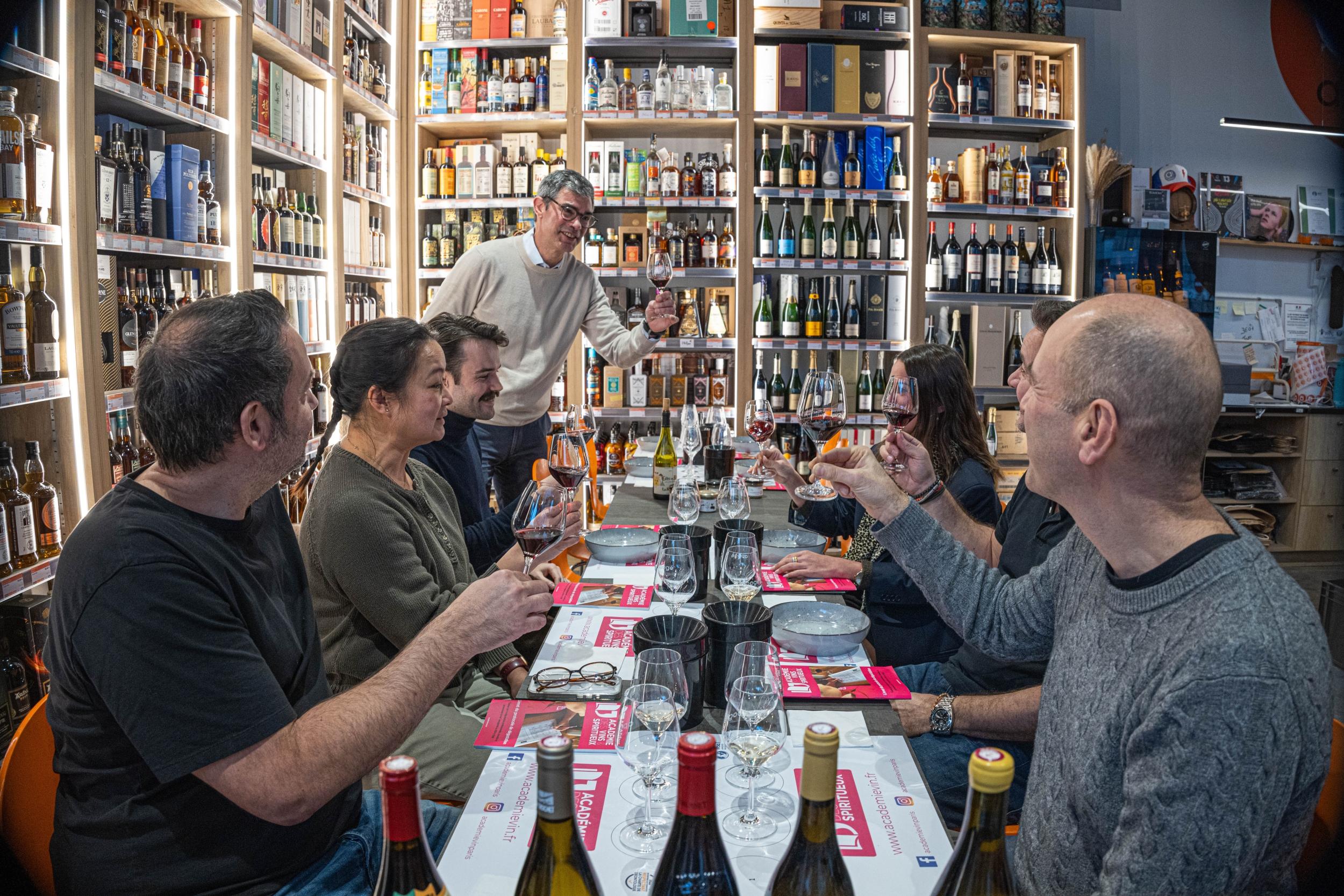 Découvrez l'art des accords mets et vins avec Olivier et son équipe - Image n°4 - Wecandoo