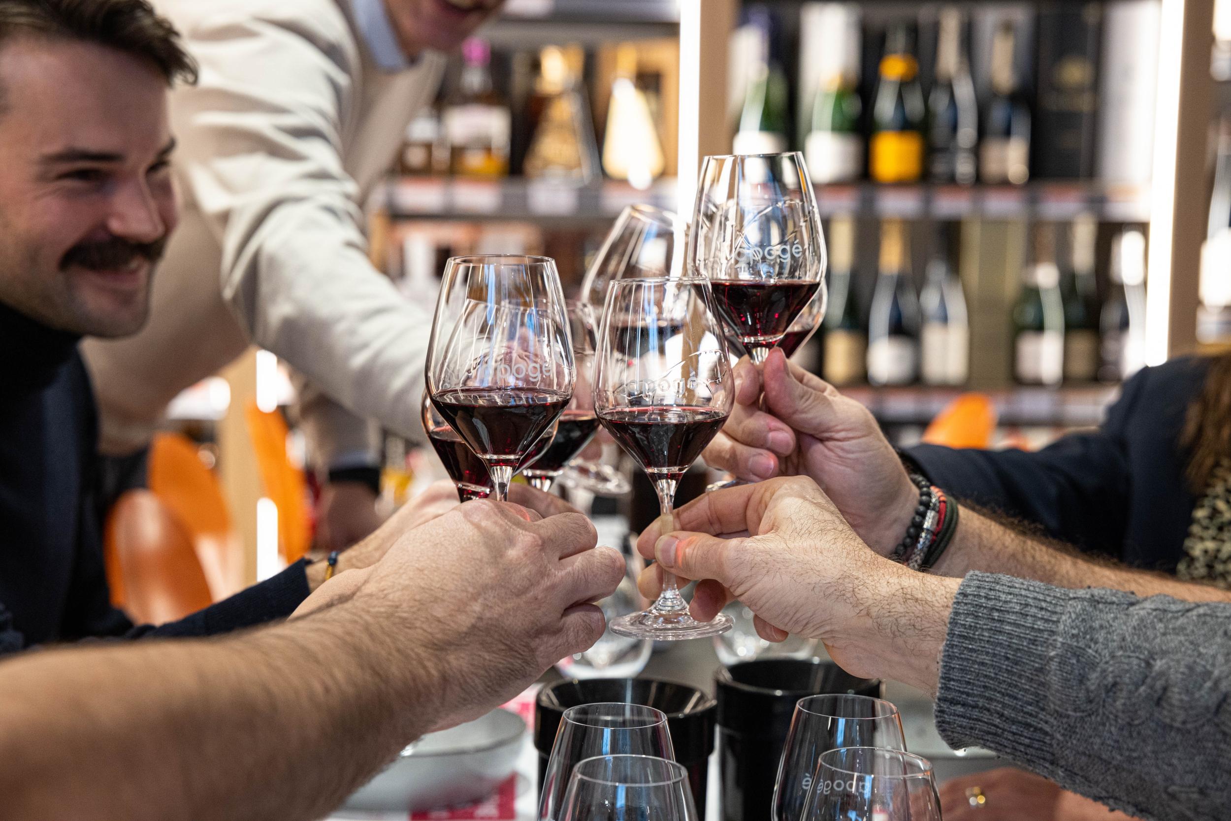 Découvrez l'art des accords mets et vins avec Olivier et son équipe - Image n°5 - Wecandoo