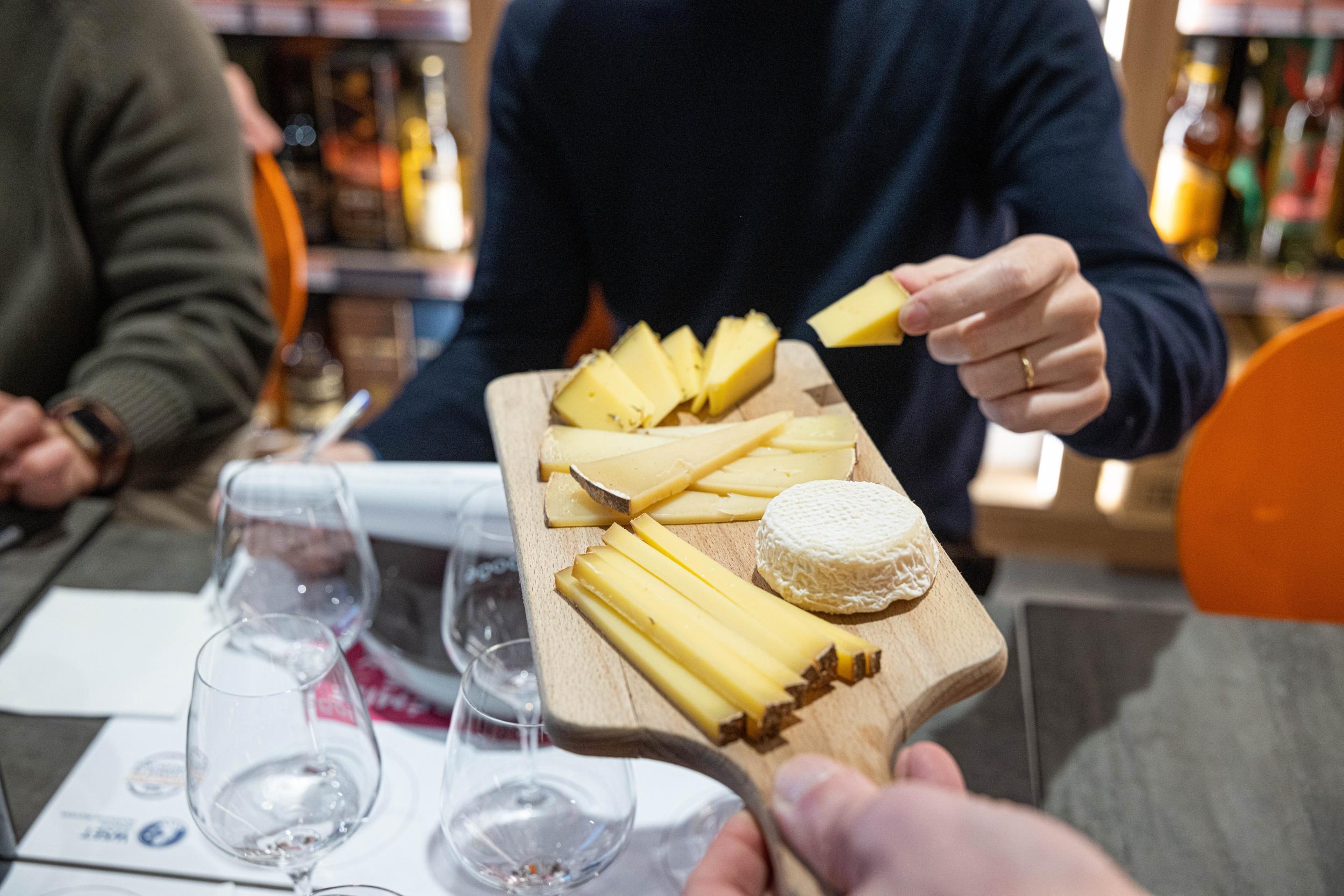 Découvrez l'art des accords mets et vins avec Olivier et son équipe - Image n°6 - Wecandoo