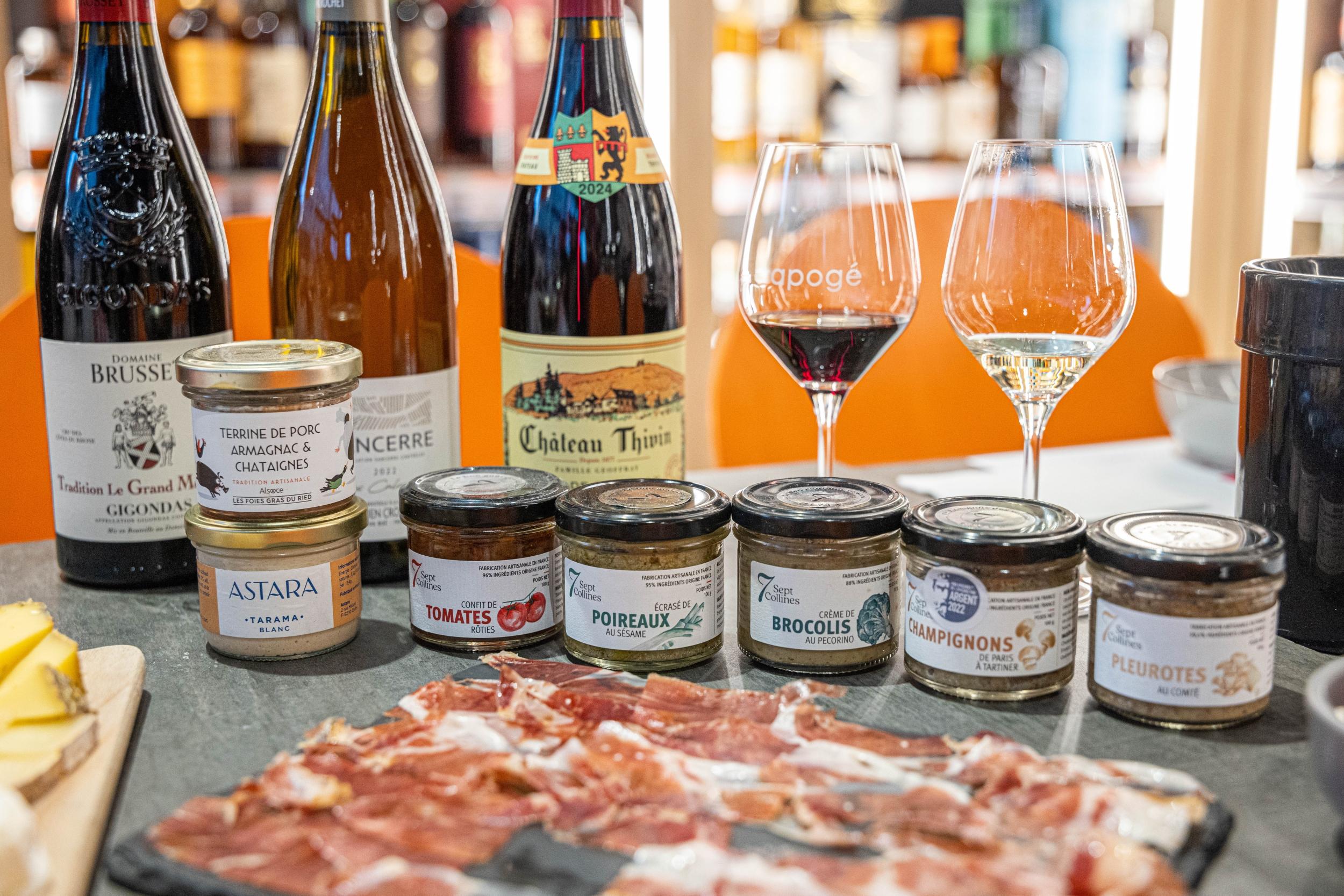 Découvrez l'art des accords mets et vins avec Olivier et son équipe - Image n°7 - Wecandoo