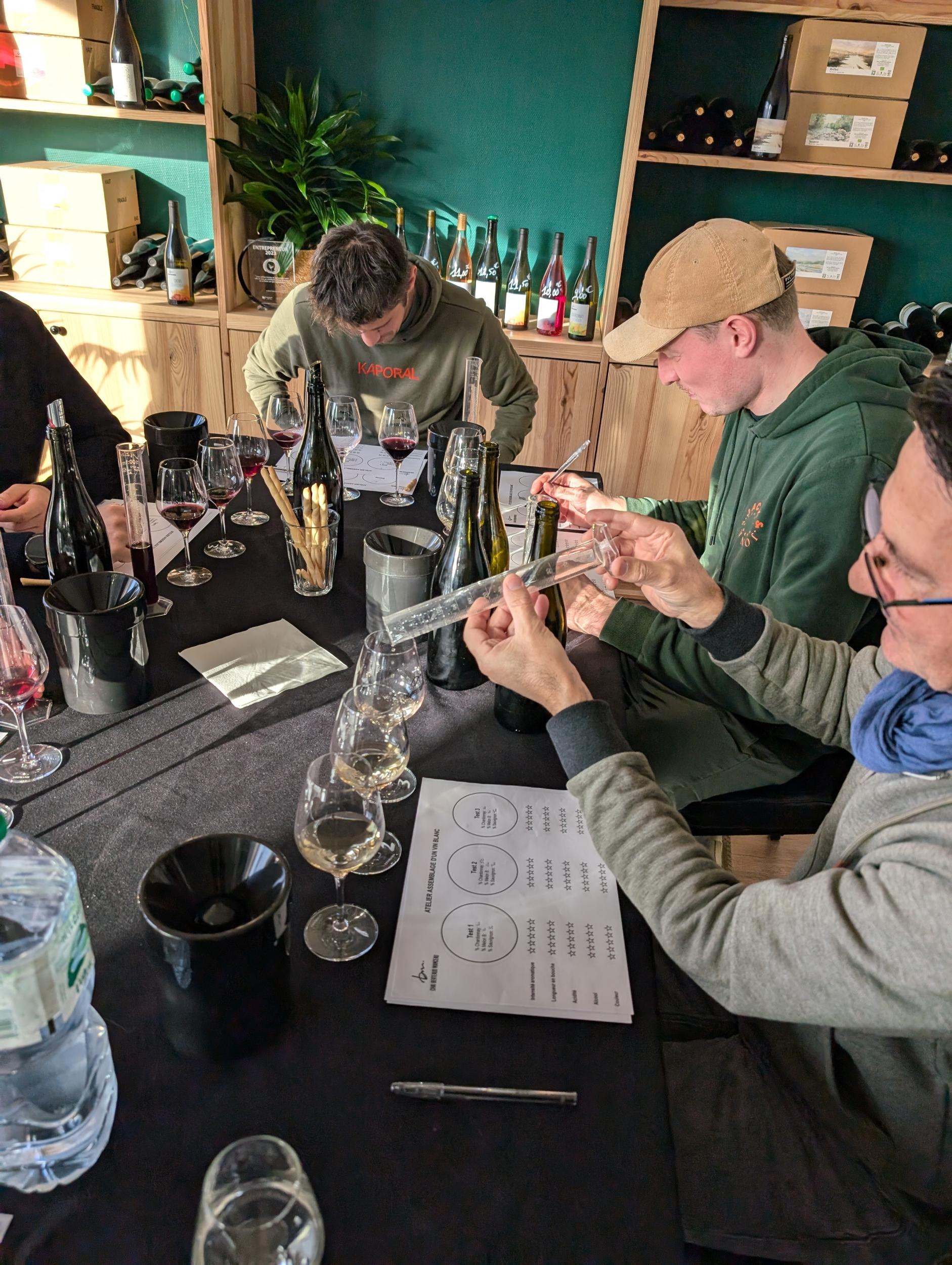 Assemblez votre vin dans un chai urbain - Image n°7 - Wecandoo