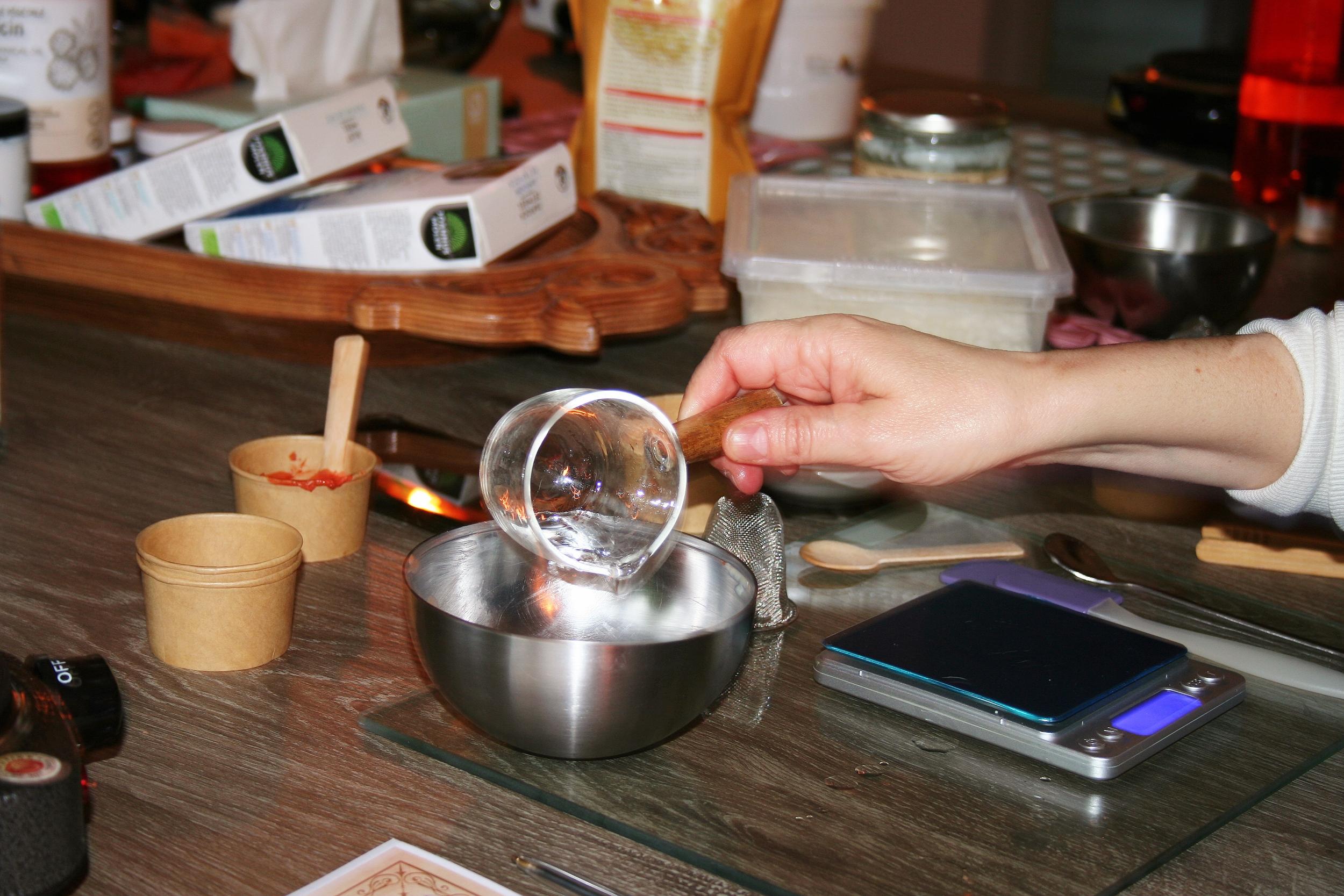 Créez votre set de maquillage solide naturel avec Luíza - Image n°4 - Wecandoo