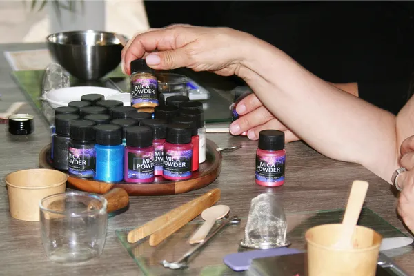 Créez votre set de maquillage solide naturel avec Luíza - Image n°2 - Wecandoo