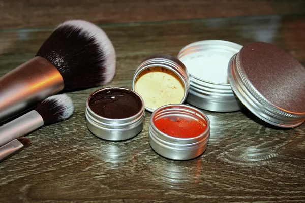 Créez votre set de maquillage solide naturel