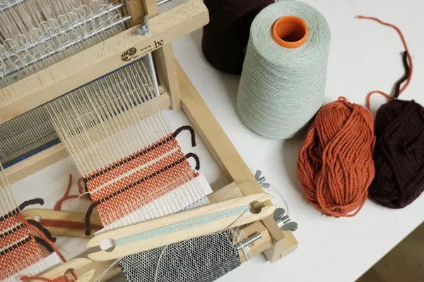 Tissez votre set de dessous de verre avec Coline et Maude - Afbeelding nr. 2 - Wecandoo