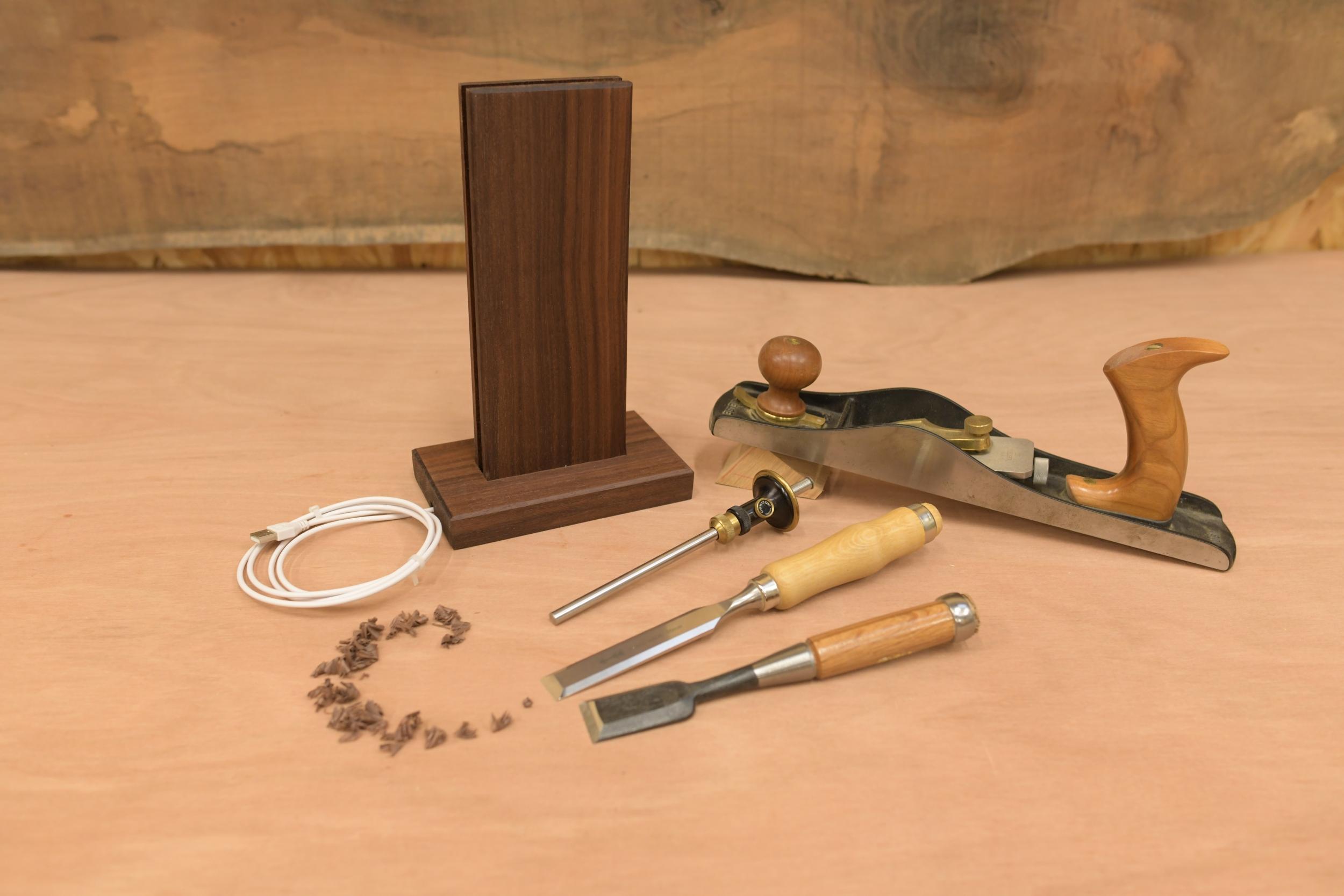 Fabriquez votre lampe en bois local au design épuré avec Jean-Baptiste - Image n°5 - Wecandoo