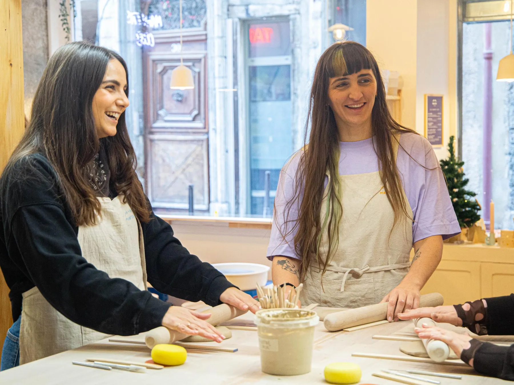 Initiez-vous au modelage avec Camille et Claudia - Image n°3 - Wecandoo