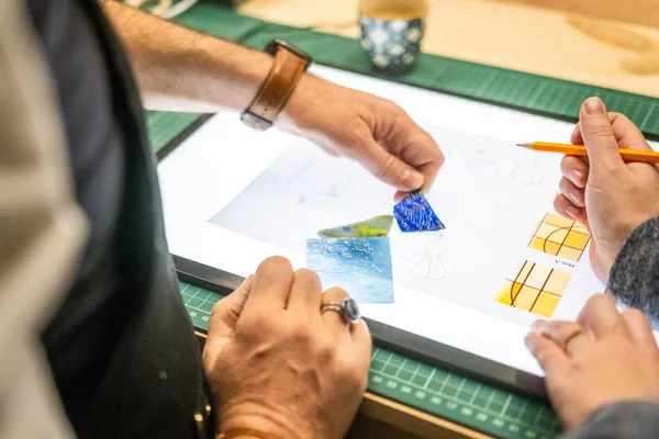 Créez votre photophore en vitrail avec Luis - Image n°2 - Wecandoo