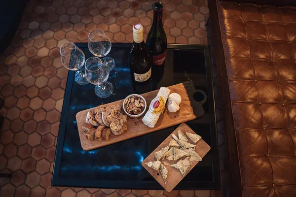 Découvrez les accords vins et fromages avec Brian - Image n°2 - Wecandoo