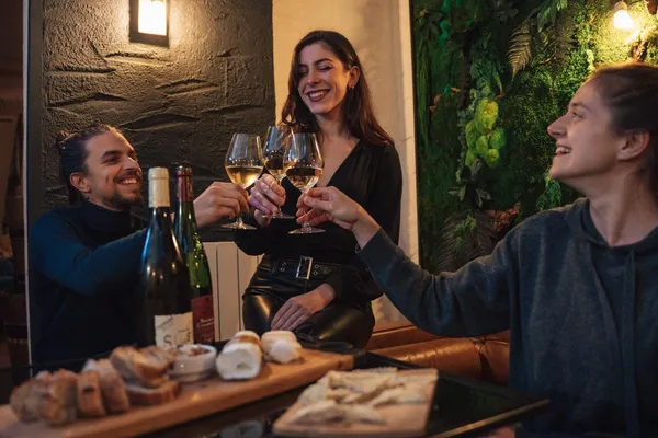 Découvrez les accords vins et fromages avec Brian - Image n°3 - Wecandoo