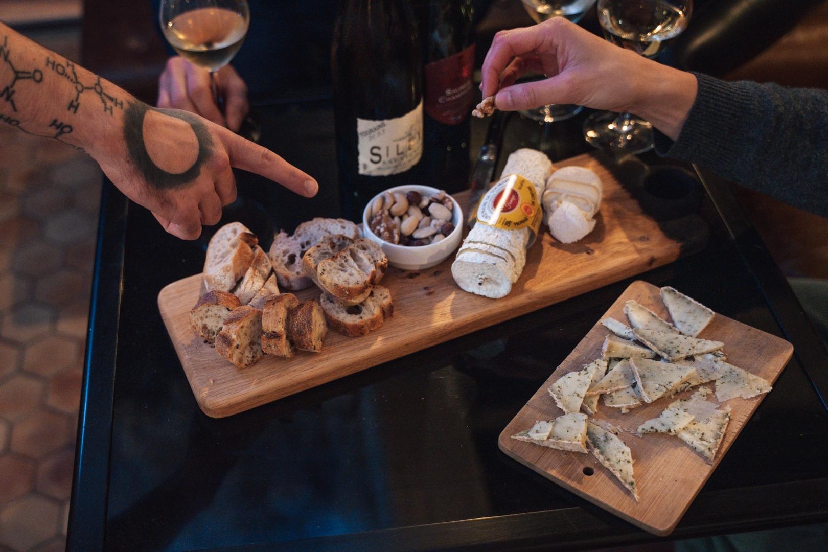 Découvrez les accords vins et fromages avec Brian - Image n°7 - Wecandoo