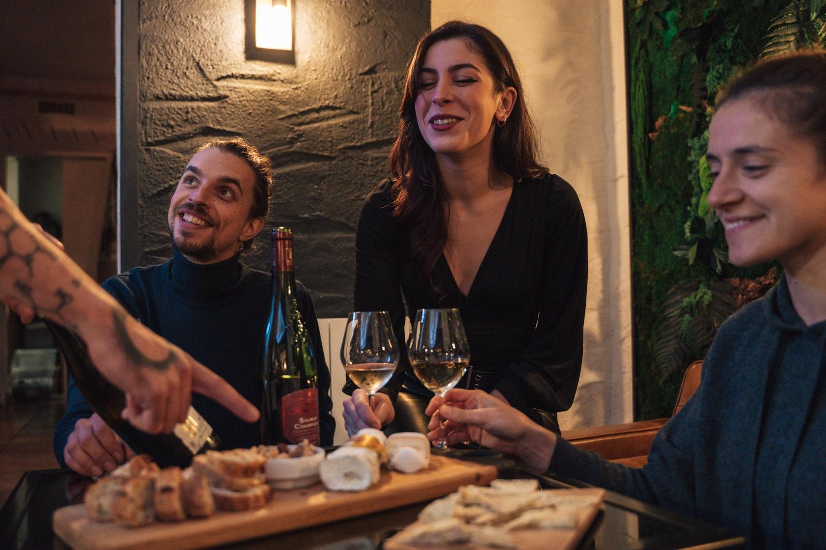 Découvrez les accords vins et fromages avec Brian - Image n°6 - Wecandoo