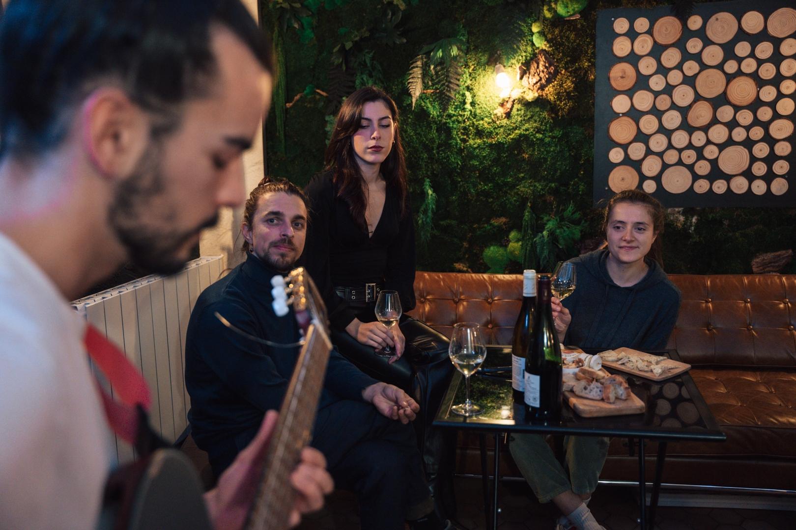 Découvrez les accords vins et fromages avec Brian - Image n°9 - Wecandoo