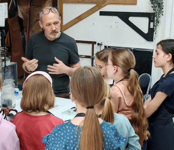 Crée ton objet en verre fusionné avec Virginie - Image n°5 - Wecandoo