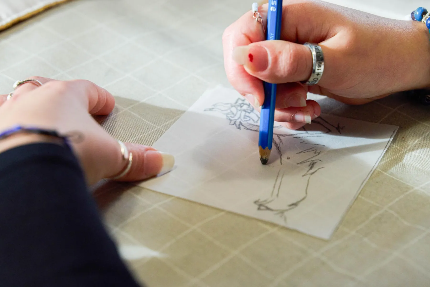 Approfondissez votre technique de décor d'azulejos sur une journée avec Céline - Image n°2 - Wecandoo