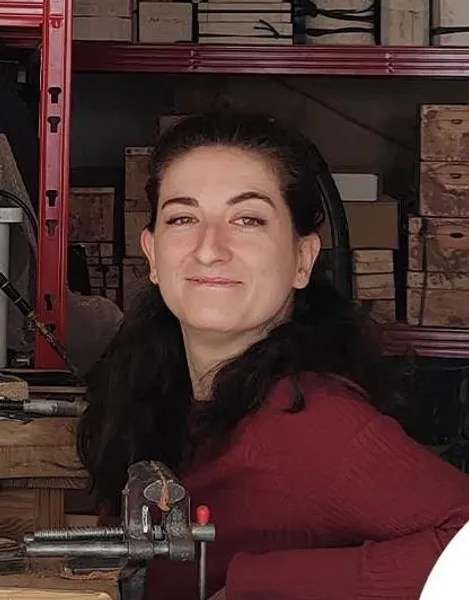 Manon: Bijoutière in Nevers