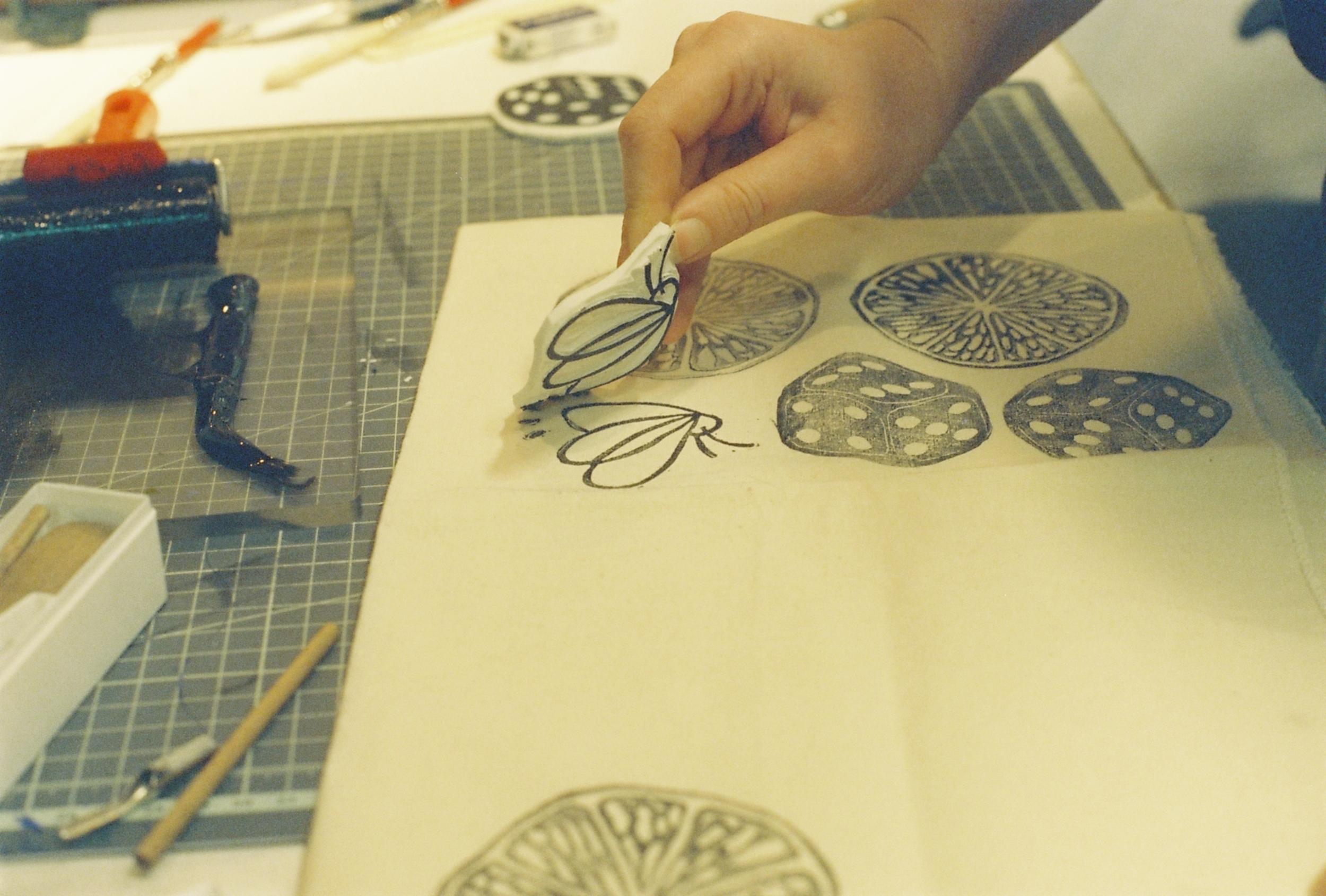 Réalisez votre impression textile en linogravure - Image n°4 - Wecandoo