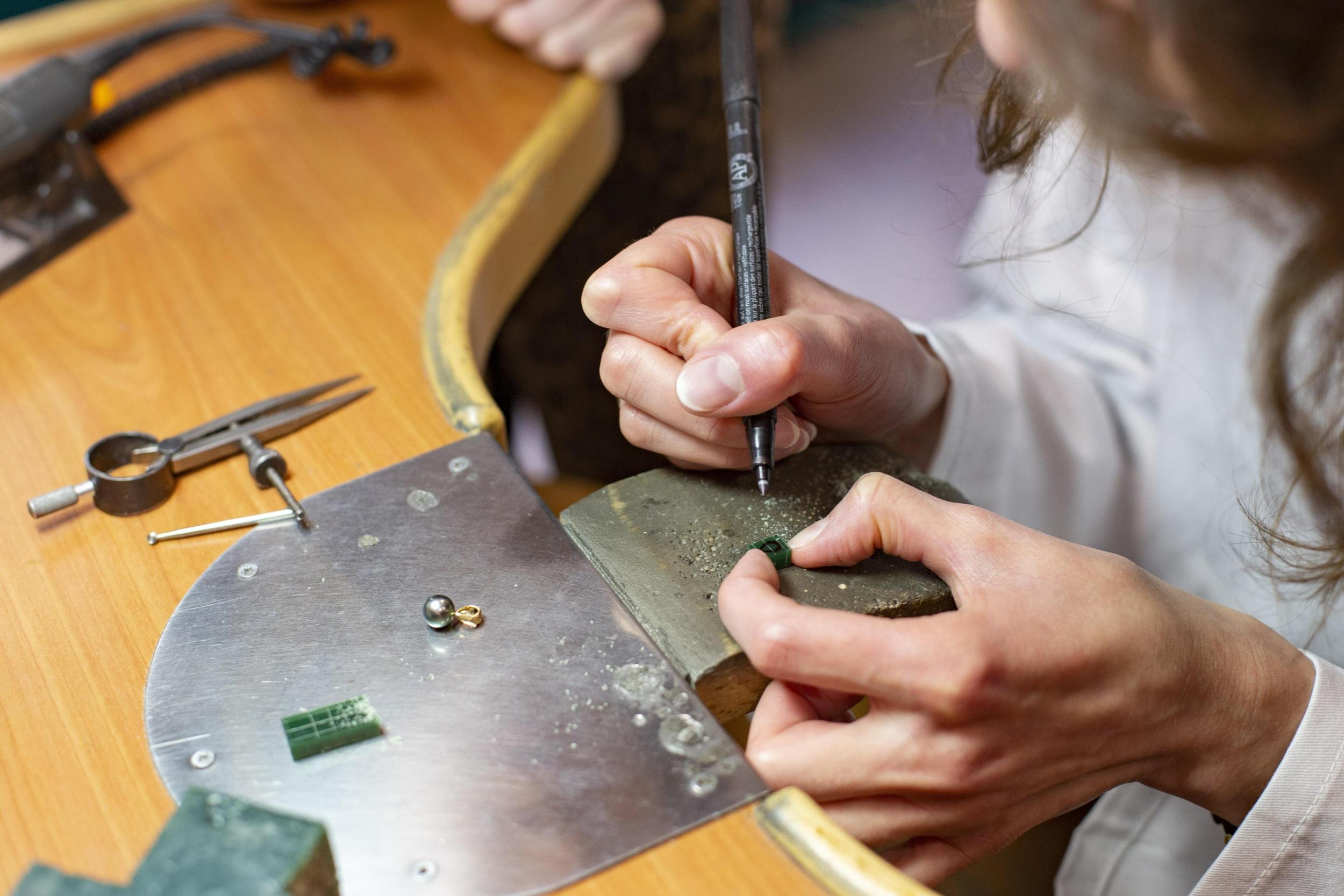 Créez votre bague en or sertie d'un diamant - Image n°6 - Wecandoo