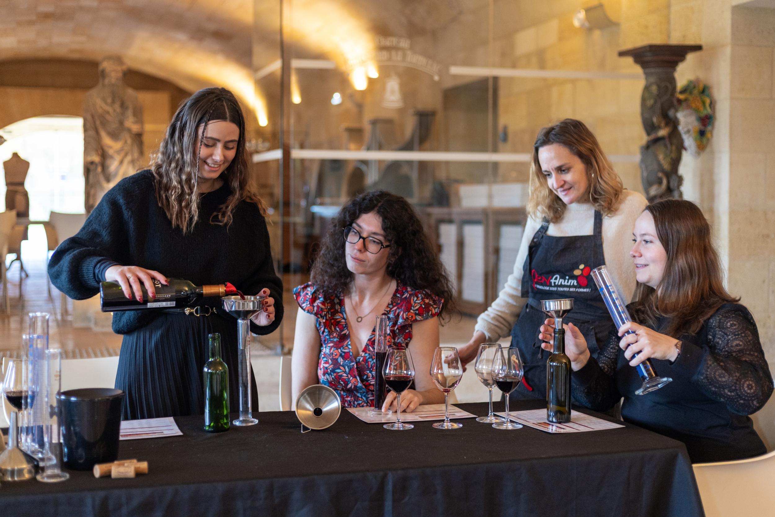 Assemblez votre vin en Saint-Émilion Grand Cru classé avec Mélissa et ses équipes - Image n°6 - Wecandoo