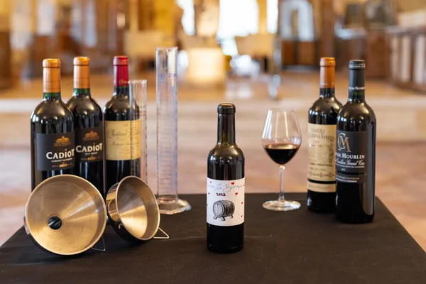 Assemblez votre vin en Saint-Émilion  Grand Cru classé avec Mélissa et ses équipes - Image n°2 - Wecandoo