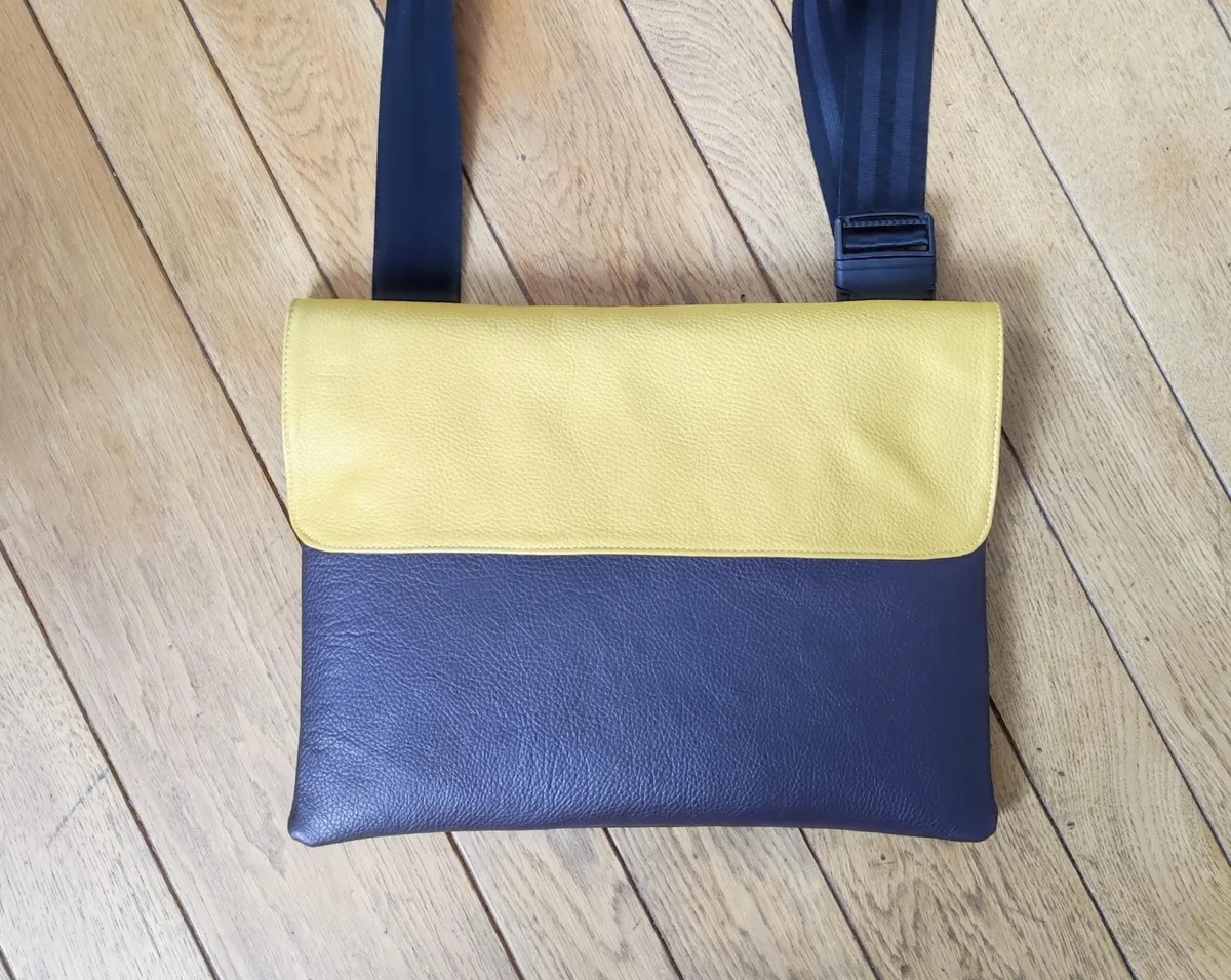 Façonnez votre pochette d'ordinateur en cuir